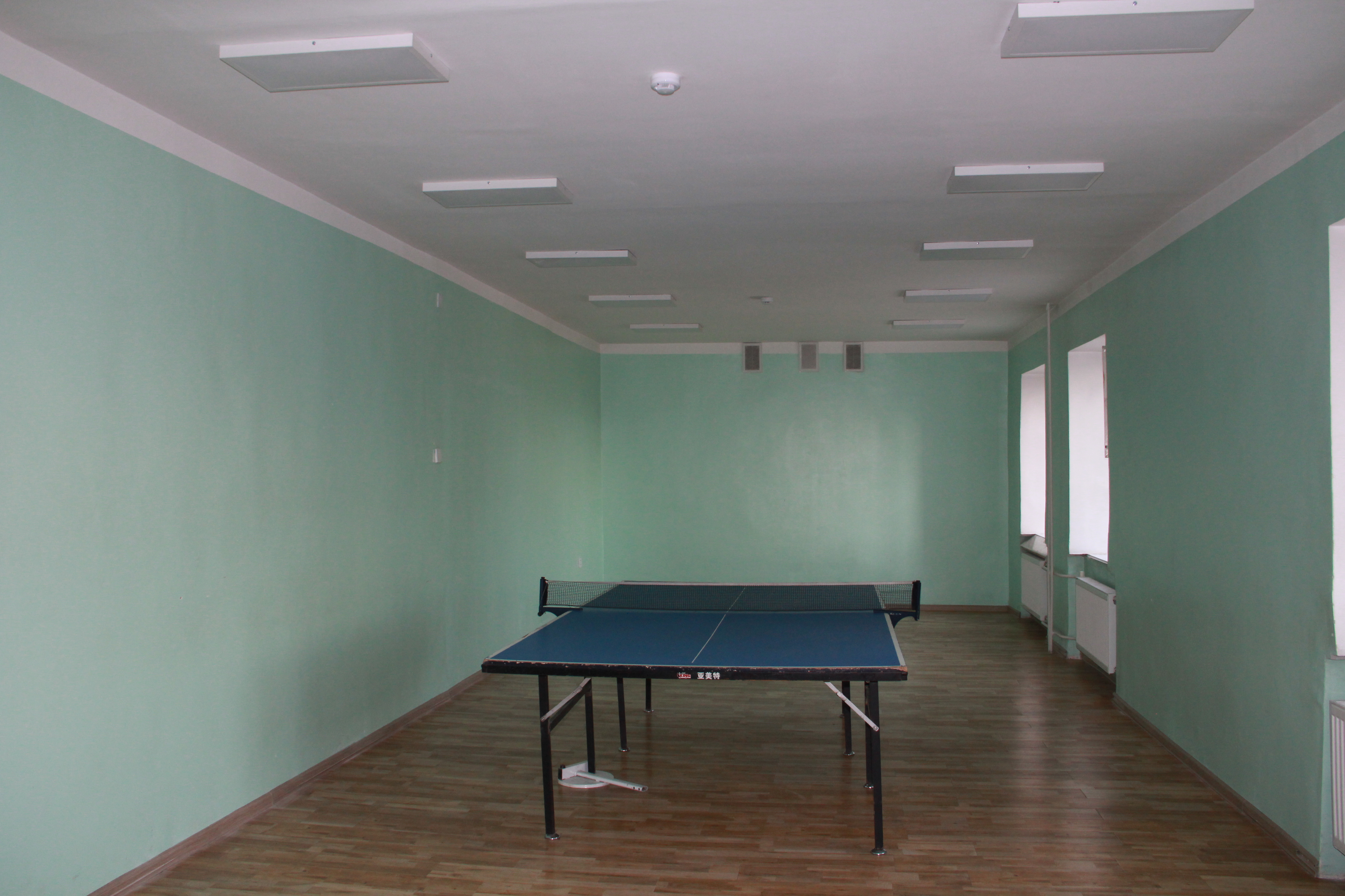 Дотуур байр