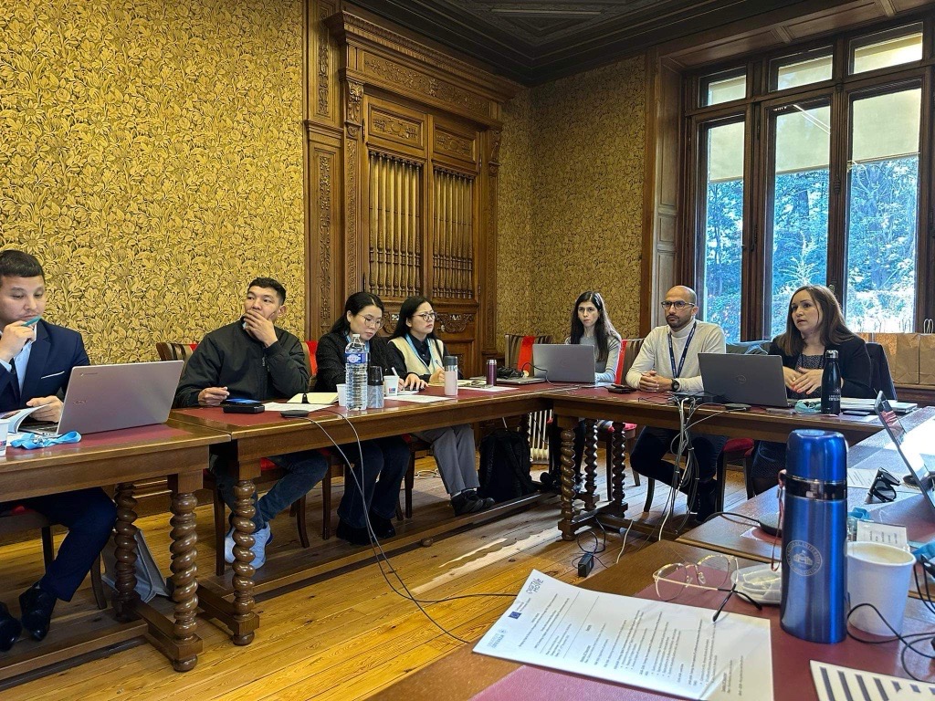 Франц улсын Коте Де Азурын их сургуульд багш нар дээд боловсролын байгууллагын дижитал шилжилтийн чиглэлээр сургалтад хамрагдаж байна.